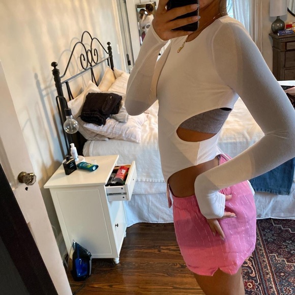 Cut out Bodysuit (I will iron before shipping) - Picture 2 of 2